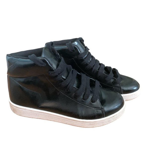Source Unknown Shoes - Shiny Black w/ Black Laces Mid Rise Sneakers Size: W6.5